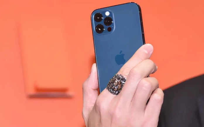 扶余苹果手机维修分享iPhone12系列重启方法教程 