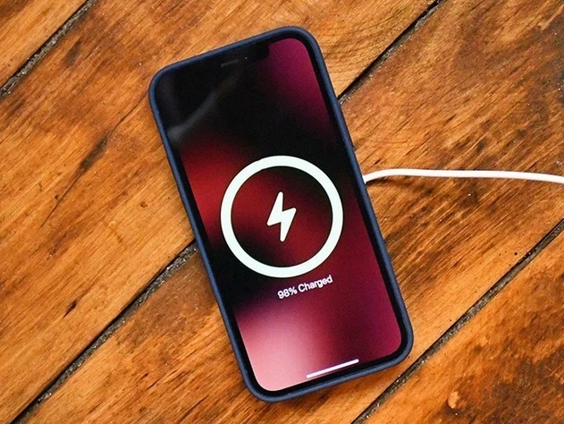 扶余苹果手机维修分享iPhone 12可以随便充电吗 